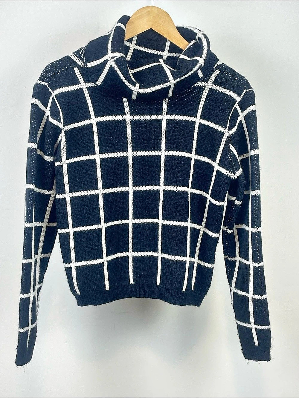 ✨ FREE WITH PURCHASE ✨ SHEIN Black & White Grid Cowl Neck Sweater S